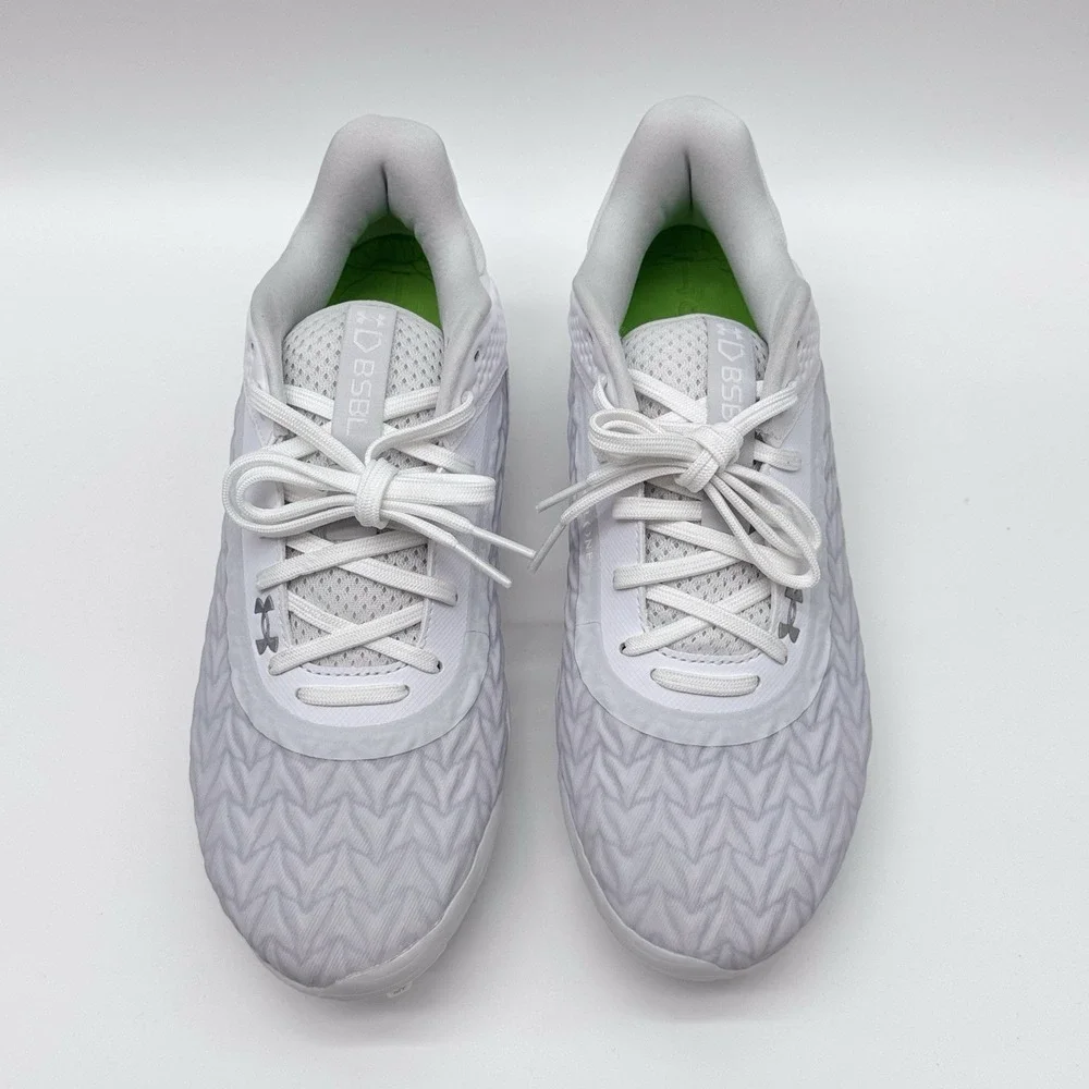 Size 8M- Under Armour UA Hovr Basebal Cleats Microtips , White Shoes